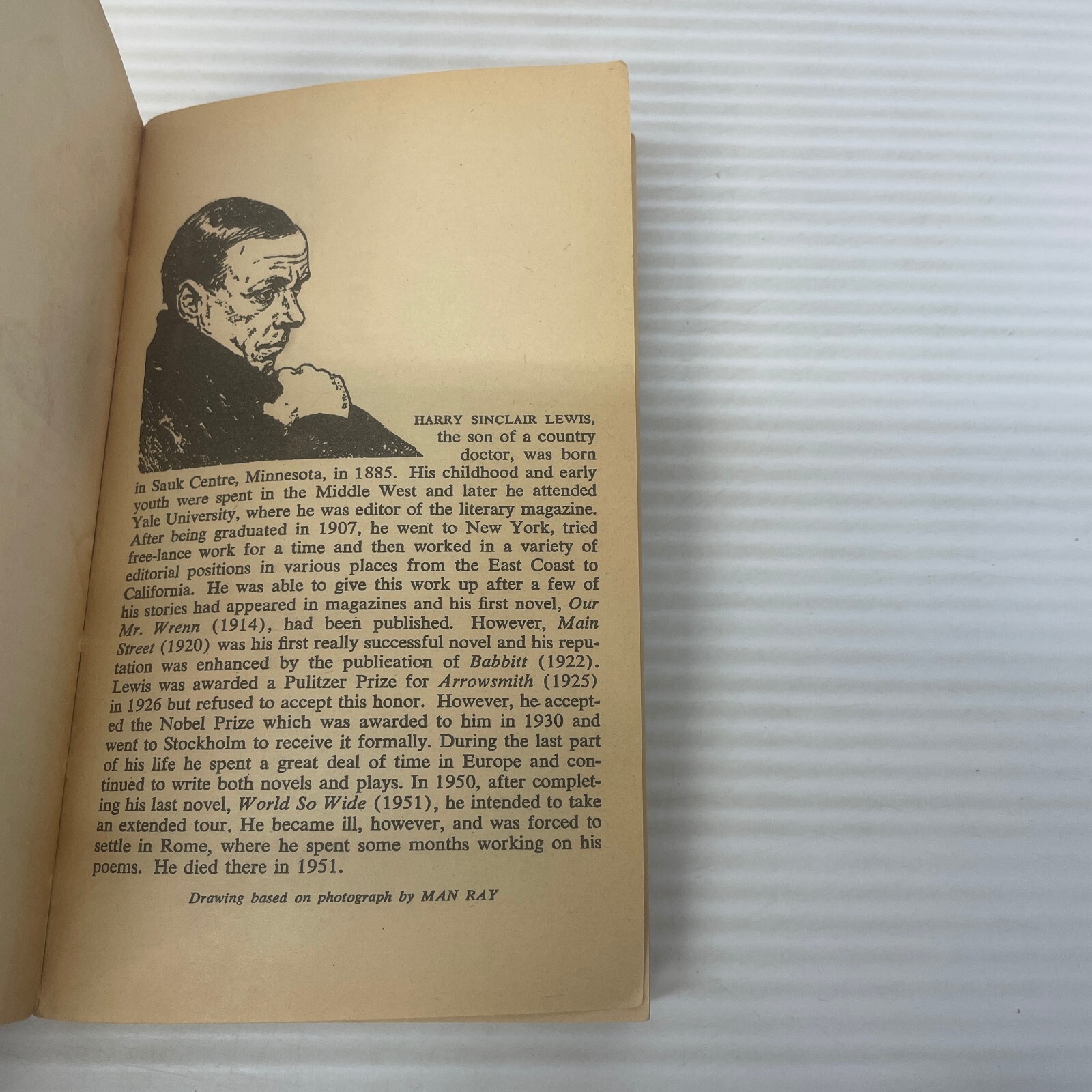 Arrowsmith Medical Drama Paperback Book by Sinclair Lewis from Signet 1980