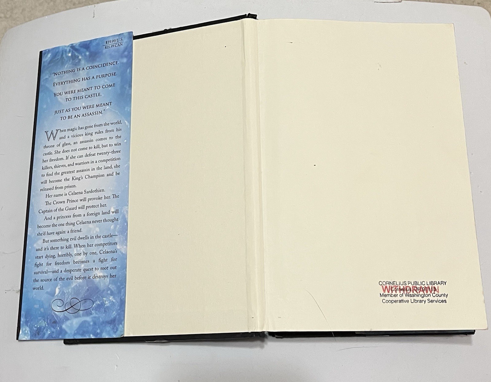 Throne of Glass – Sarah J. Maas (2012, Hardcover) – OOP Hardcover Ex Library
