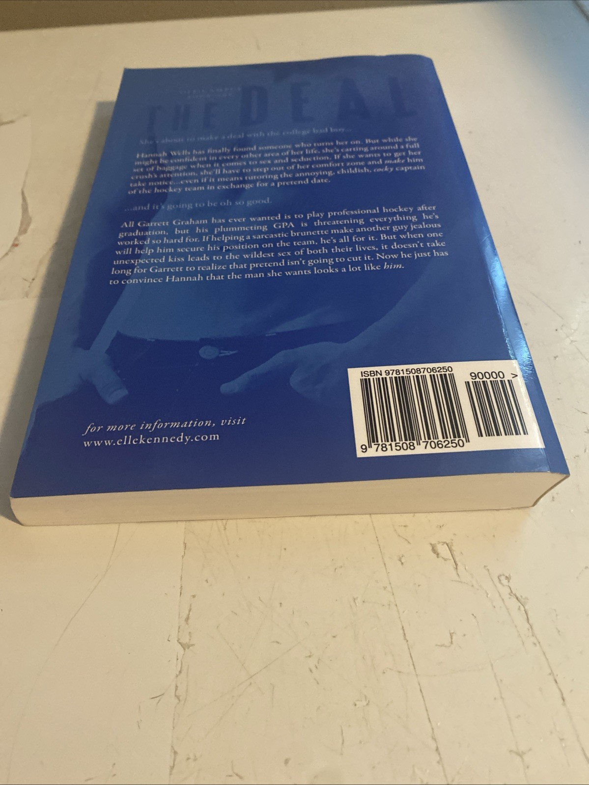 The Deal by Elle Kennedy (Off-campus Book #1)