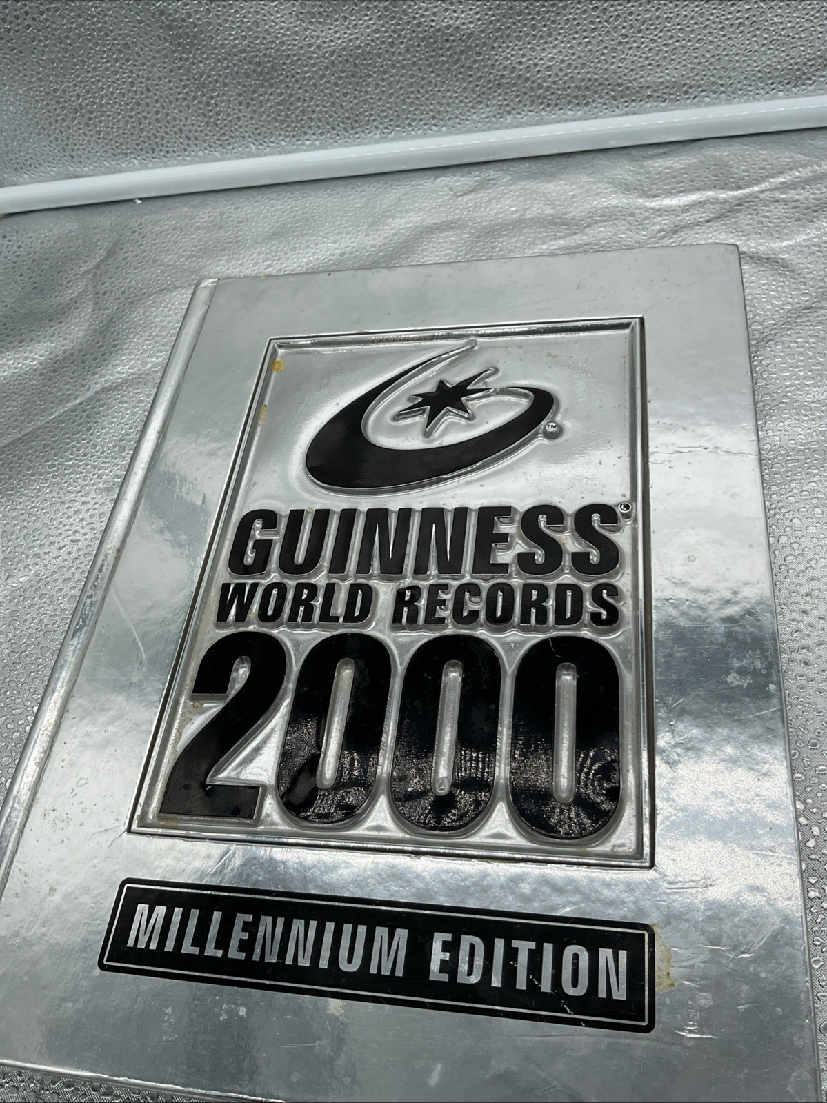 Vintage Guinness Book Of World Records 2000 Millennium Edition Silver Hard Cover