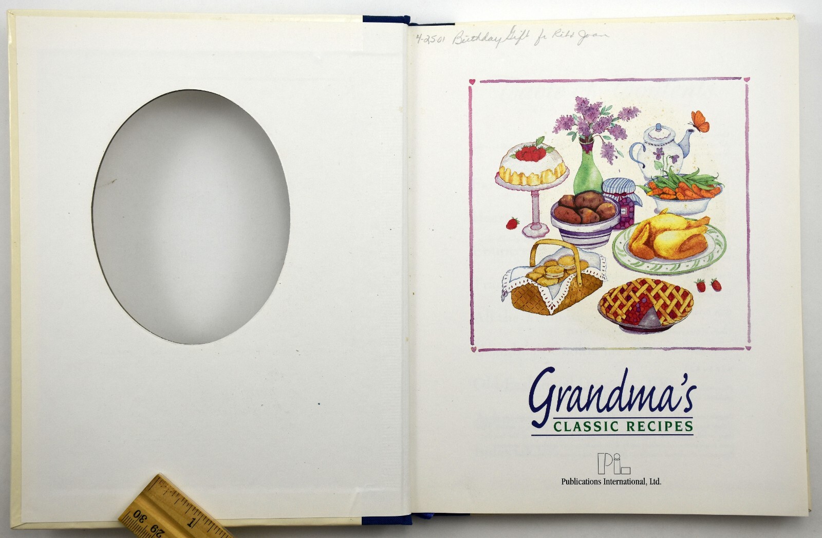 Grandma’s Classic Recipes 2000 – HC Hardcover, 126 pages VG+ L@@K