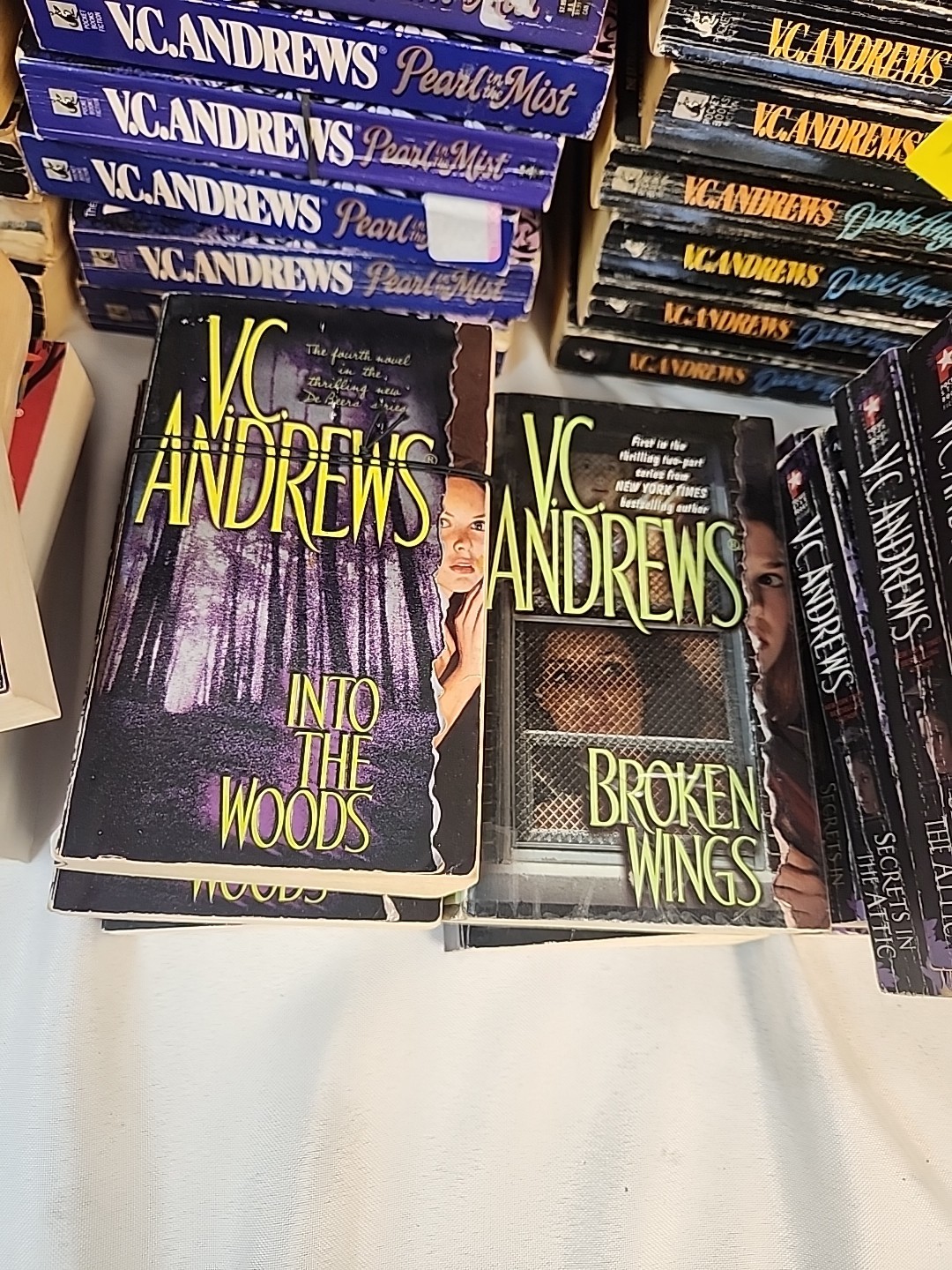 VC Andrews PAPERBACK BOOK/BOOKS /VARIOUS TITLES /CHOICE