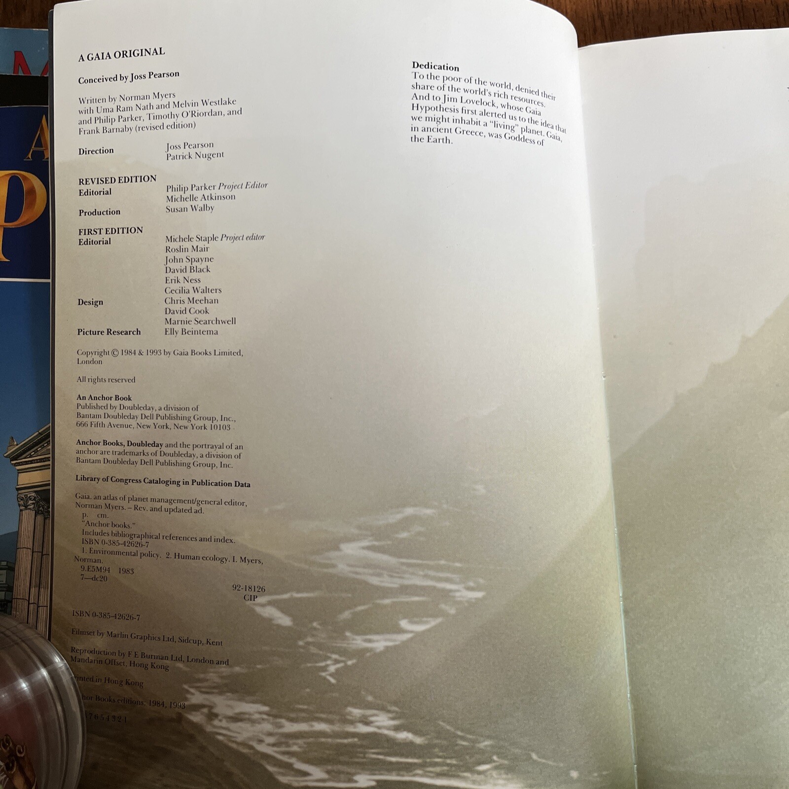 Gaia : An Atlas of Planet Management by Norman Myers, 272 pages, 1993 nearly new