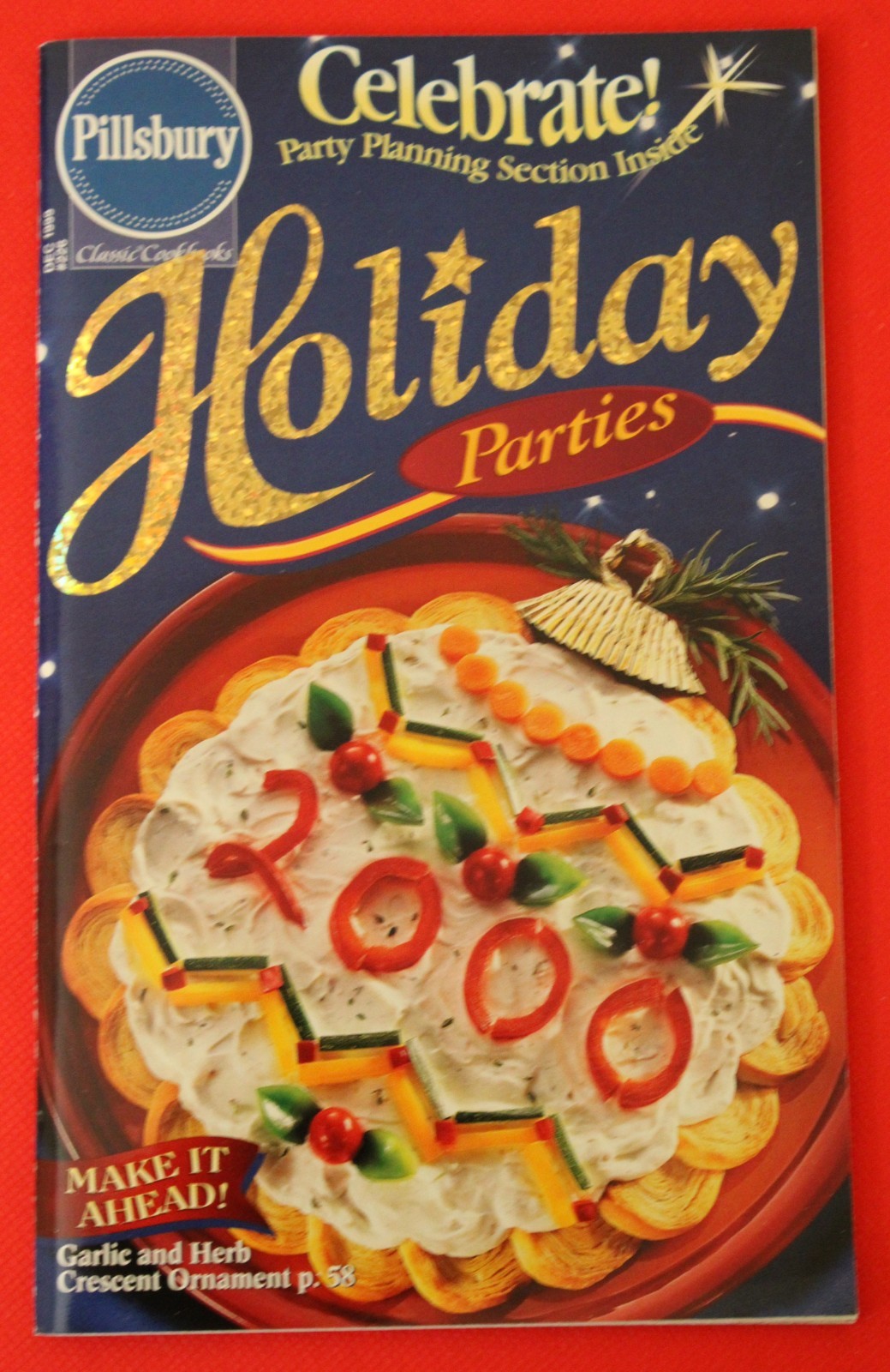 Pillsbury Cookbook Booklets AND a Hard to Find Slip Cover – Holiday Cooking