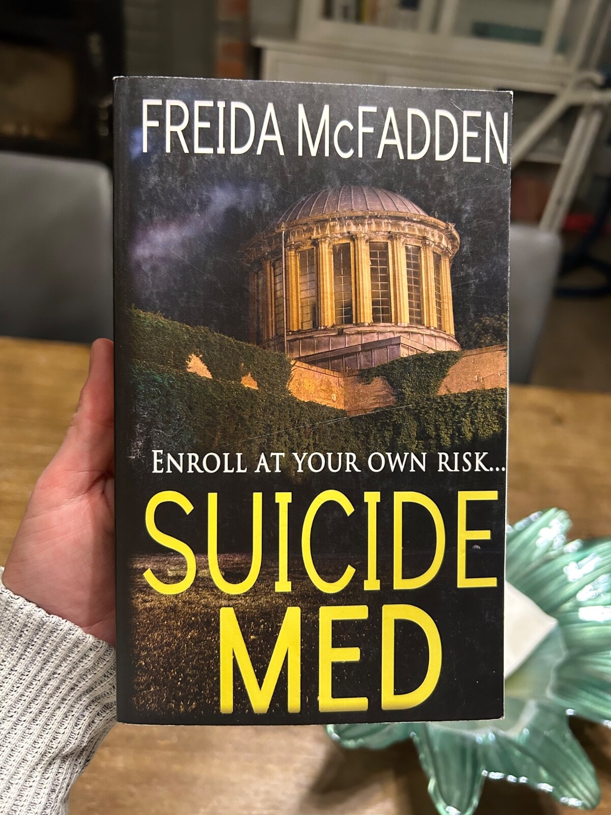 Suicide Med Book by Freida McFadden (Out Of Print) Collectible Paperback OOP