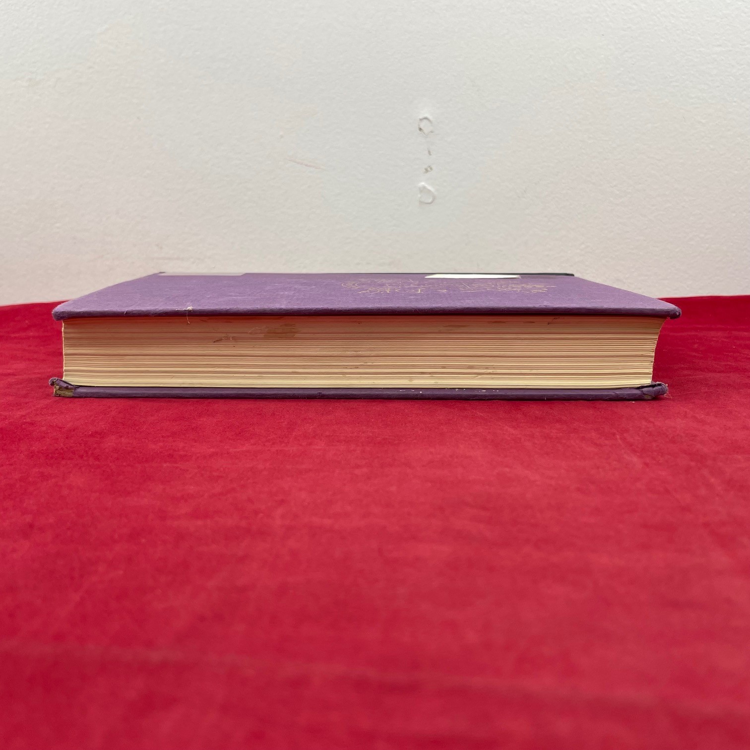 Vintage 1963 The Shoes Of The Fisherman Morris West Hardcover Book – Discard