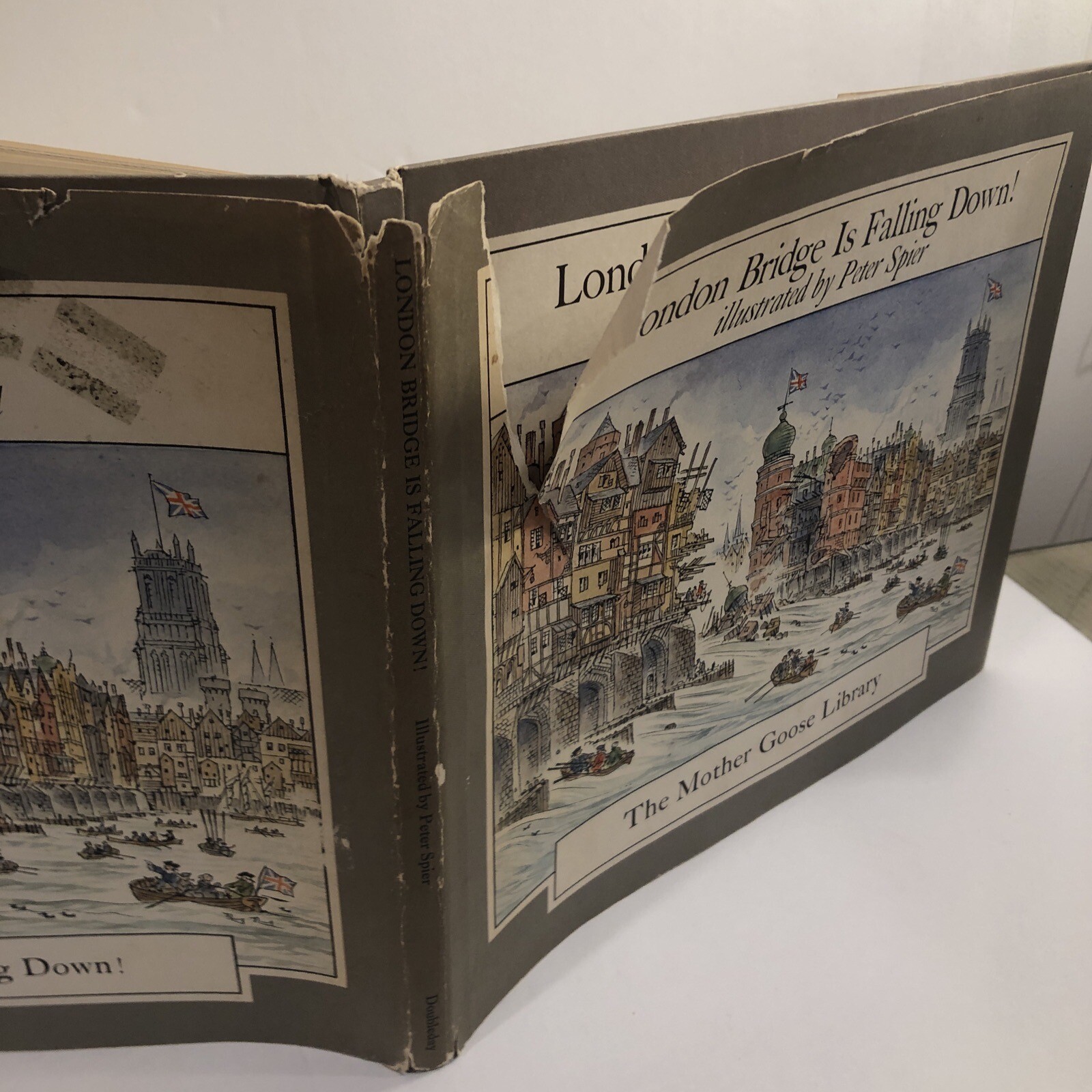 London Bridge Is Falling Down! Peter Spier First Edition 1967 HC w/ DJ VERY GOOD