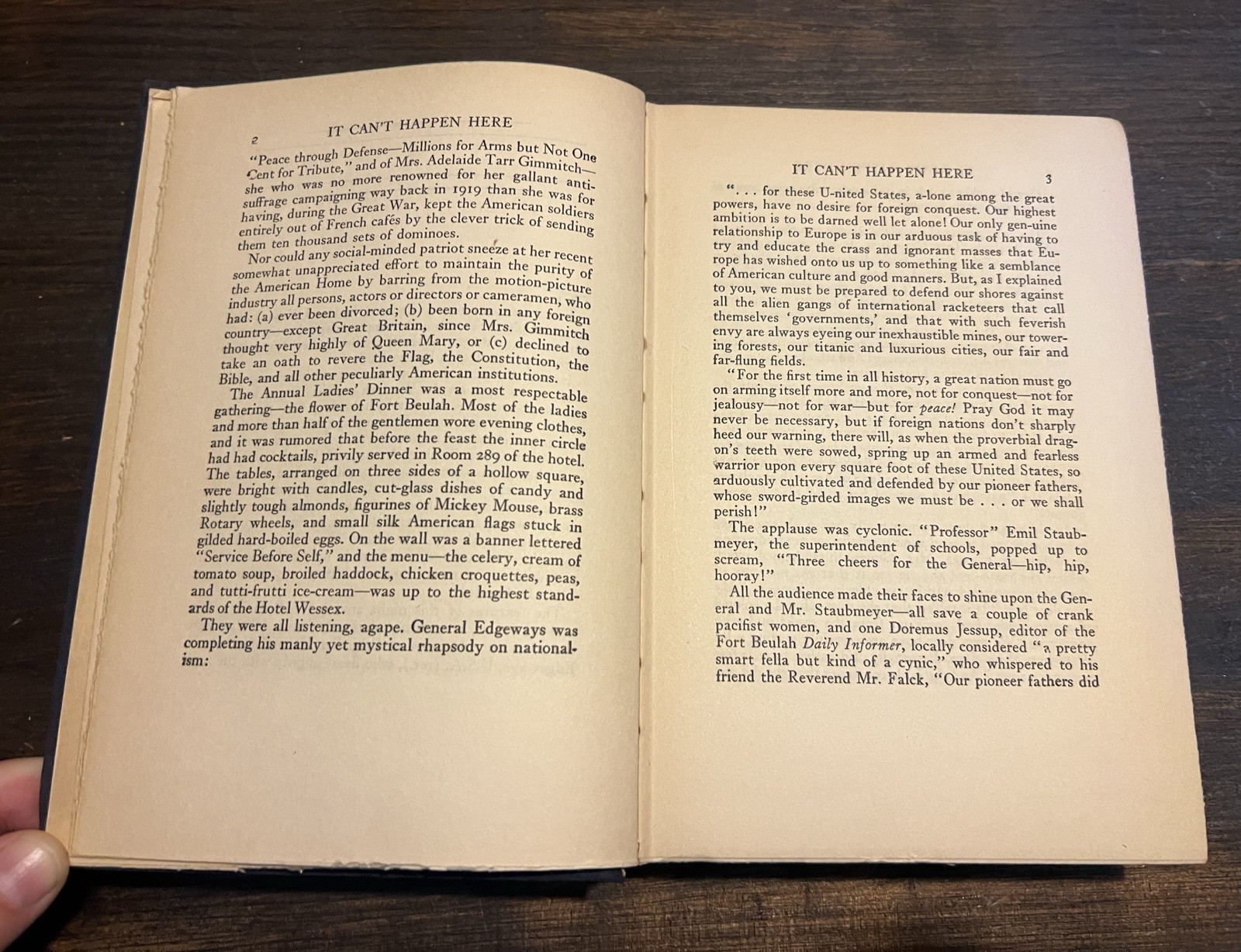 1935 It Can’t Happen Here Sinclair Lewis Sun Dial Press USA Dictator