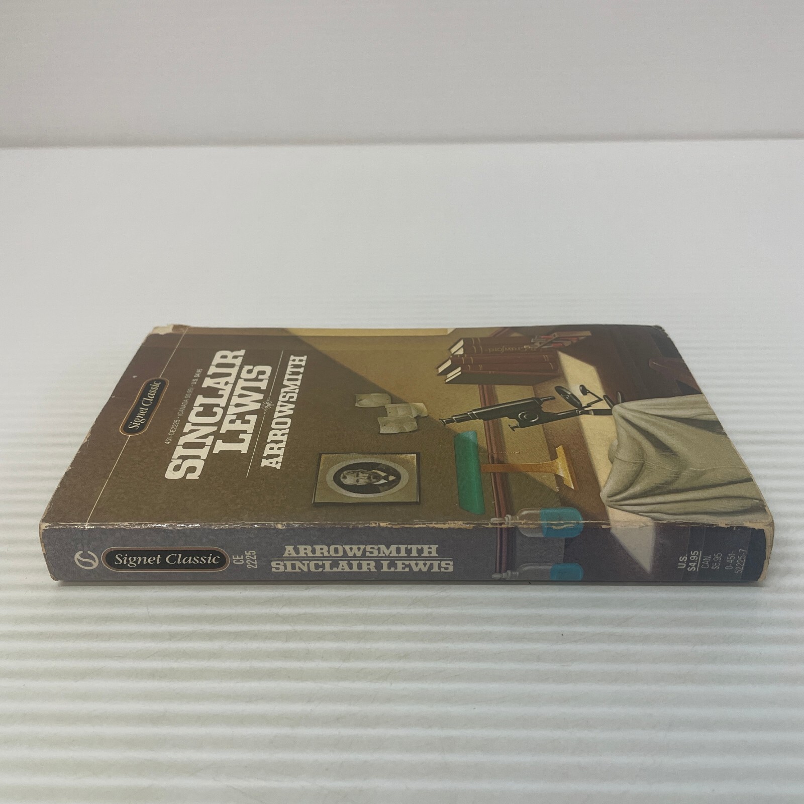 Arrowsmith Medical Drama Paperback Book by Sinclair Lewis from Signet 1980