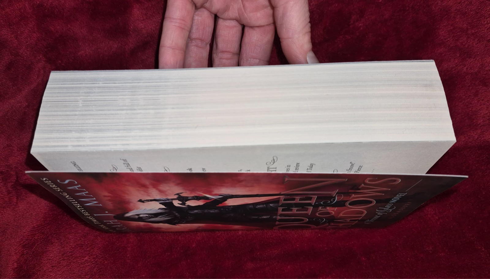 Throne of Glass QUEEN OF SHADOWS PAPERBACK Sarah J Maas YA FANTASY oop cover