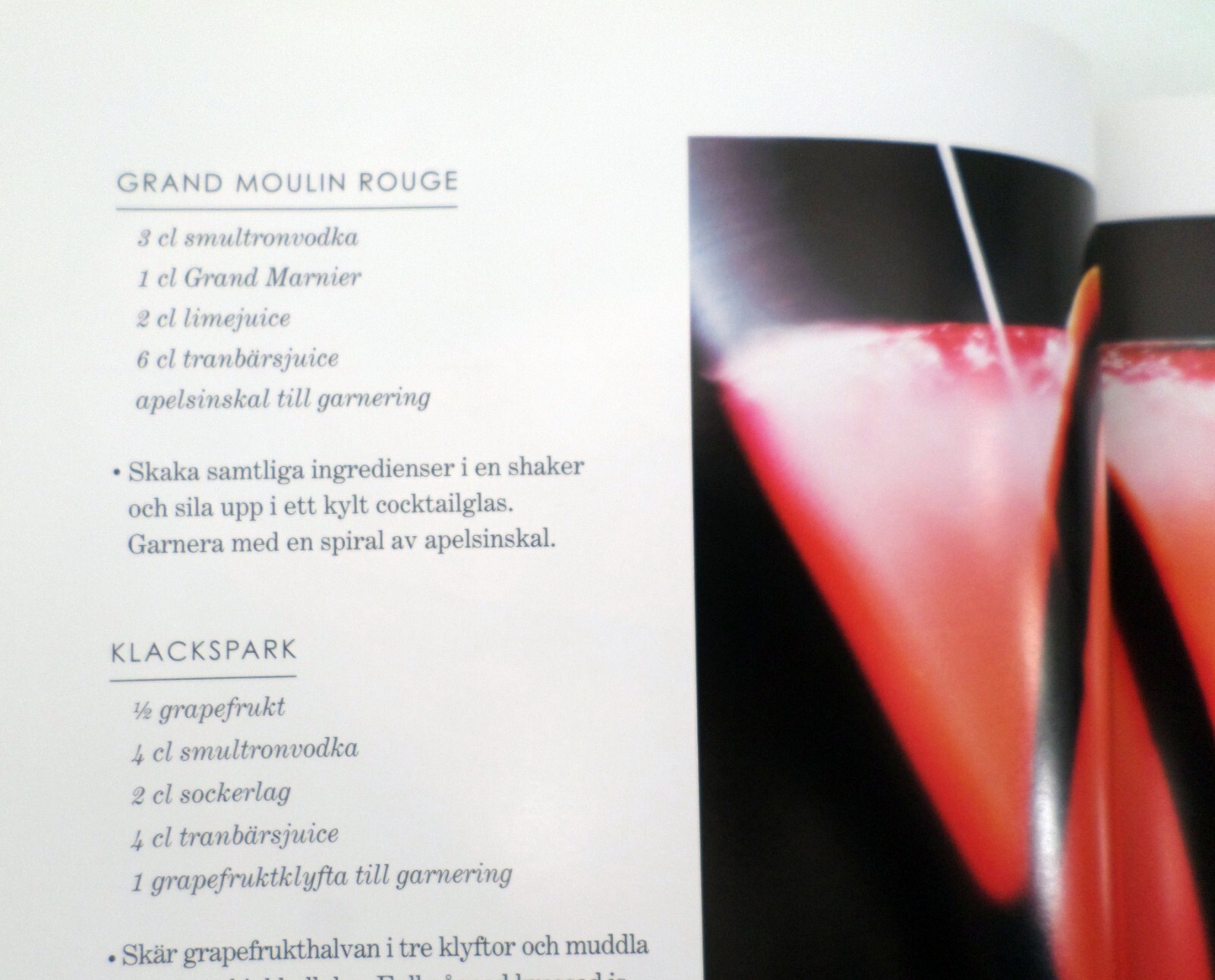 Vodka Med Smak (book is in Swedish) Flavored Vodkas Mixed Drinks 126 Pages Guari
