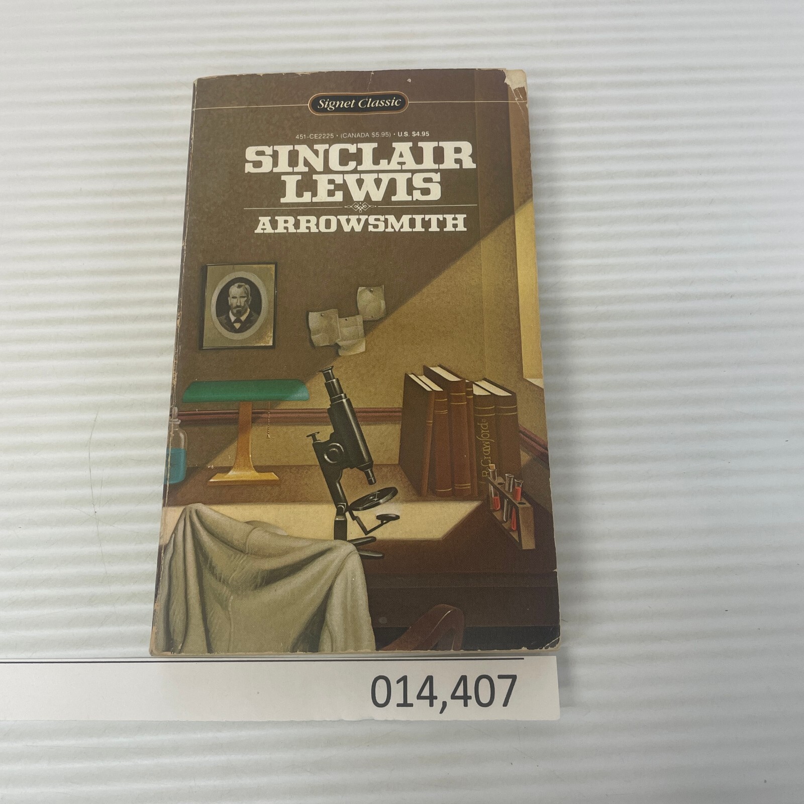 Arrowsmith Medical Drama Paperback Book by Sinclair Lewis from Signet 1980