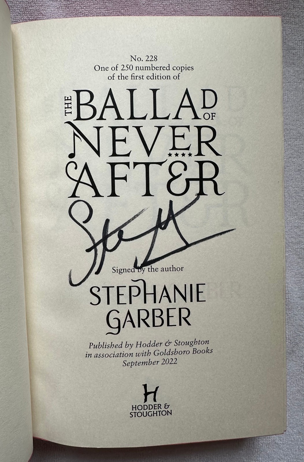 Once Upon a Broken Heart Trilogy, Goldsboro edition: 1st book has fox on cover!