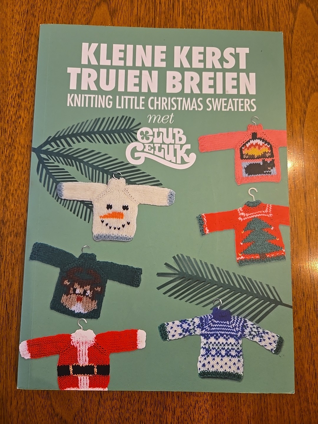 Kleine Kerst Truien Brein (Knitting Little Christmas Sweaters (2018) – Dutch/Eng