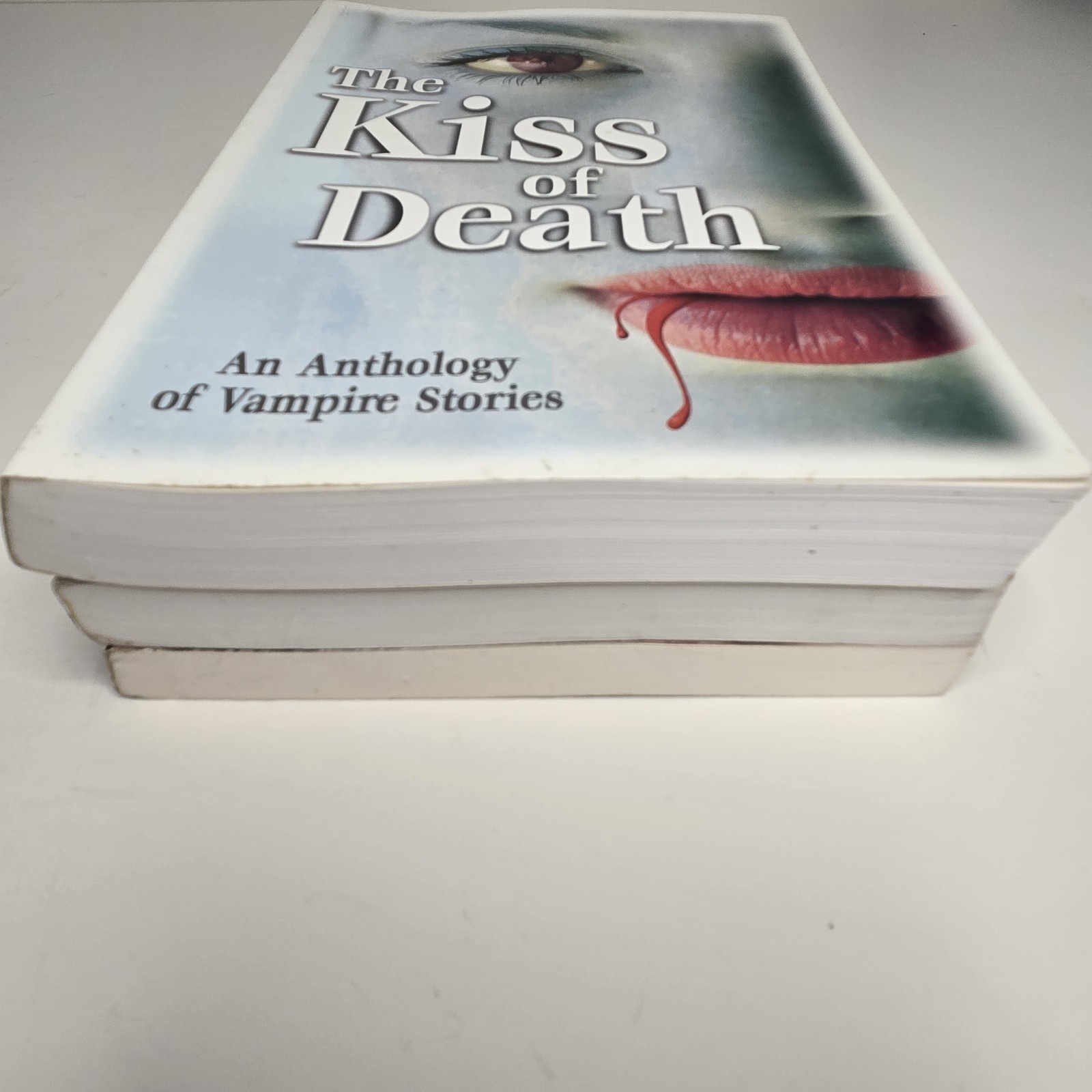 Lot Of 3 Vampire Anthology VTG PB Kiss Of Death/Vampire Slayers/Sons Of Darkness