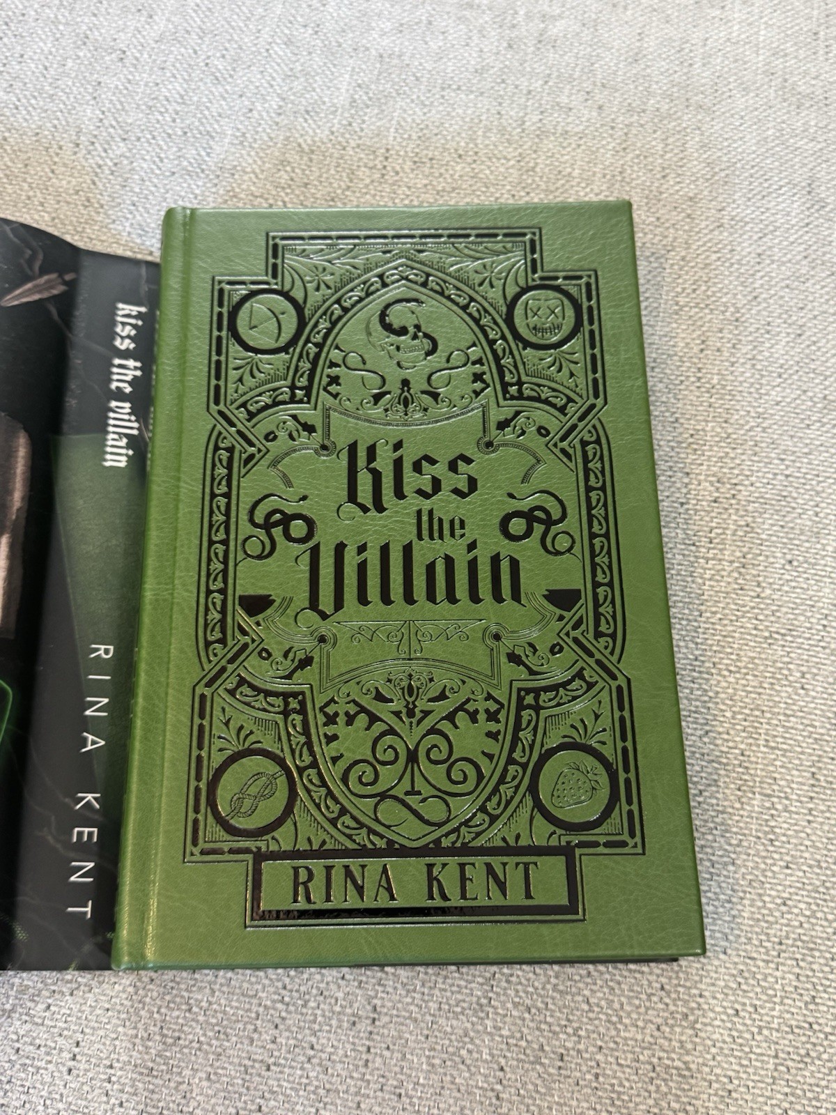 Kiss The Villain By Rina Kent Baddies Book Box Special Edition MM Romance