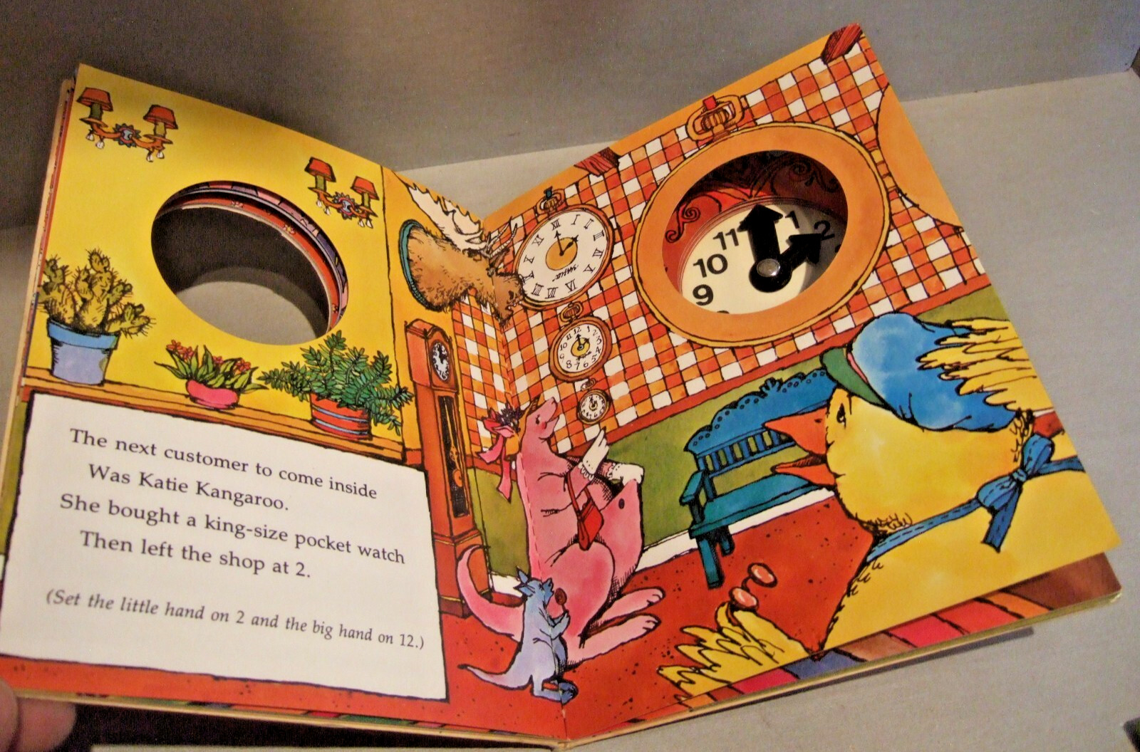 7 CHILDREN’S BOOKS LOVE BUGS, WHOSE HOUSE, AMAZING SENSES, CLOCK SHOP, 10 IN