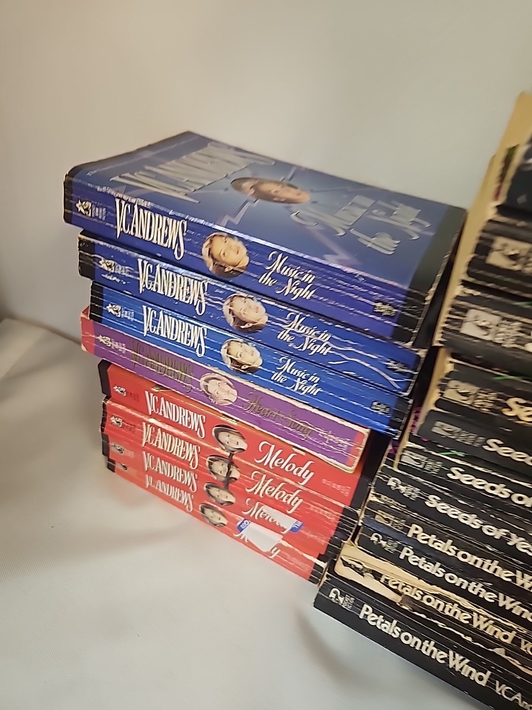 VC Andrews PAPERBACK BOOK/BOOKS /VARIOUS TITLES /CHOICE