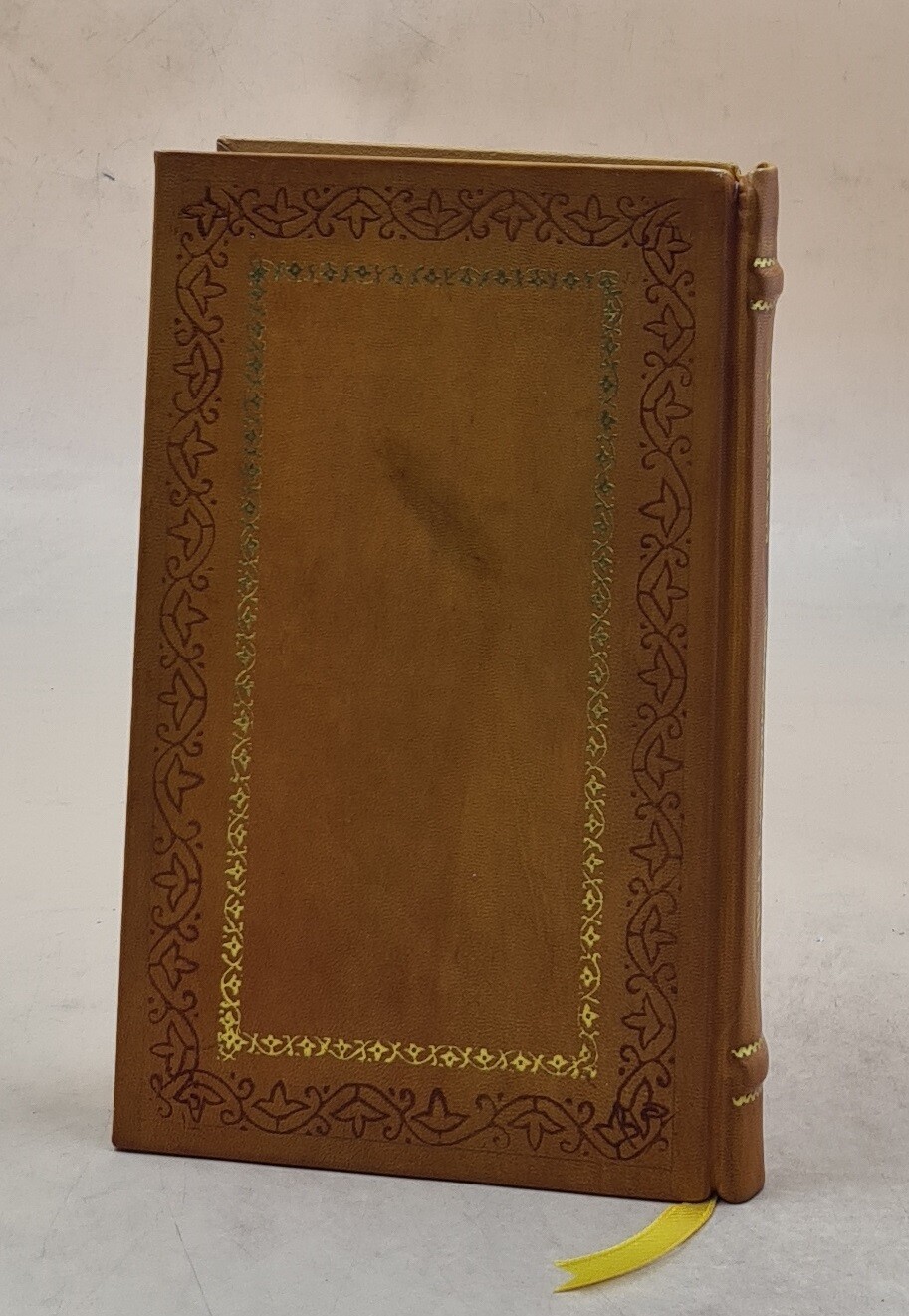 Carmilla [PREMIUM LEATHER BOUND]