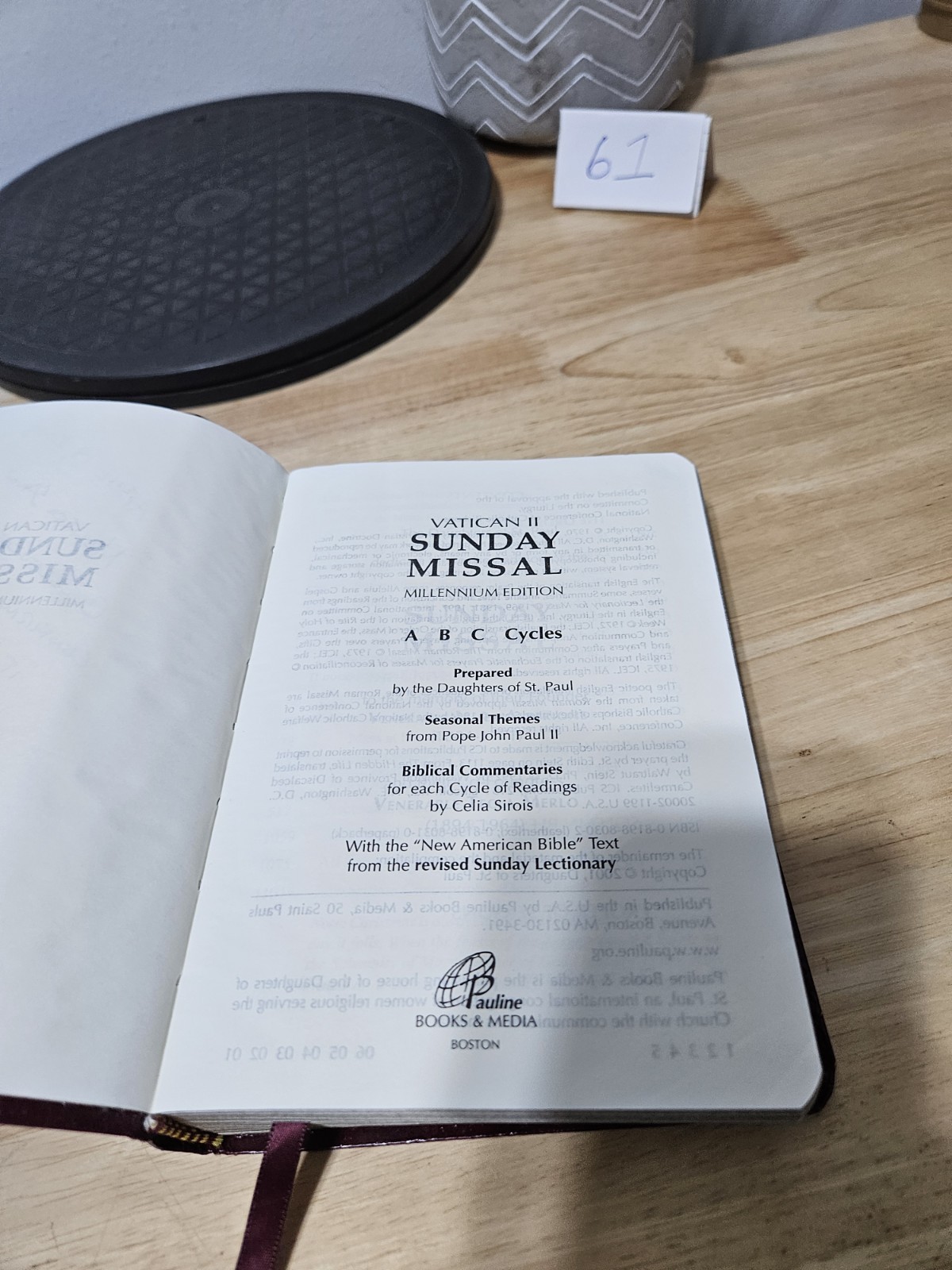 Vatican II Sunday Missal Millennium Edition Leatherette Catholic Prayer 2001