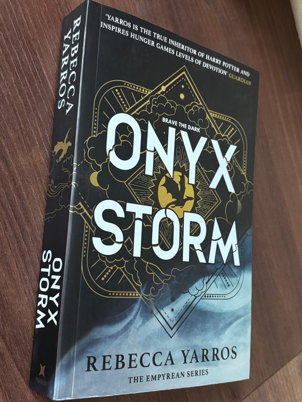 Onyx Storm Paperback By Rebecca Yarros New Free shipping