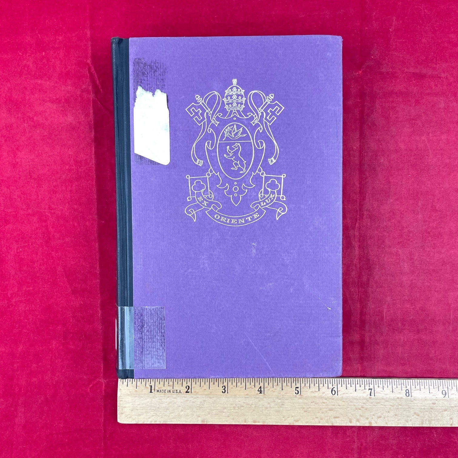 Vintage 1963 The Shoes Of The Fisherman Morris West Hardcover Book – Discard