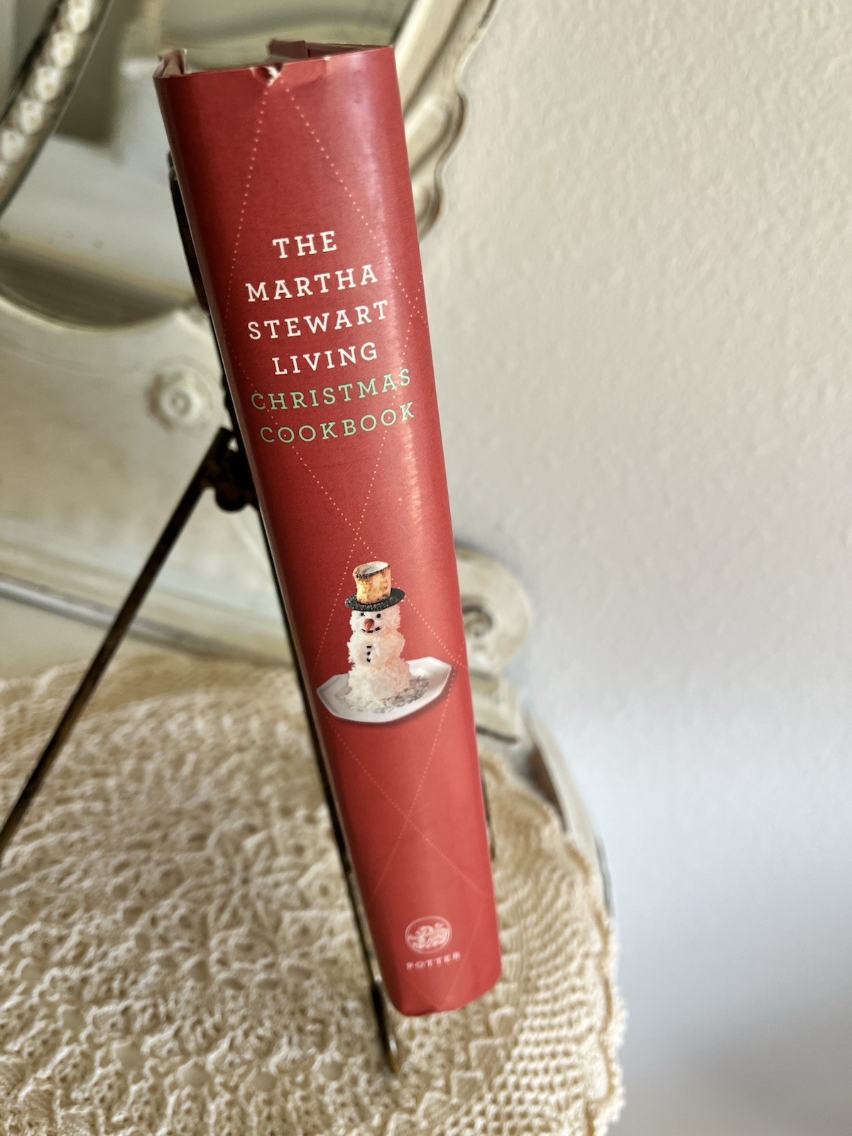The Martha Stewart Living Christmas Cookbook: A Collection of Favorite Recipes