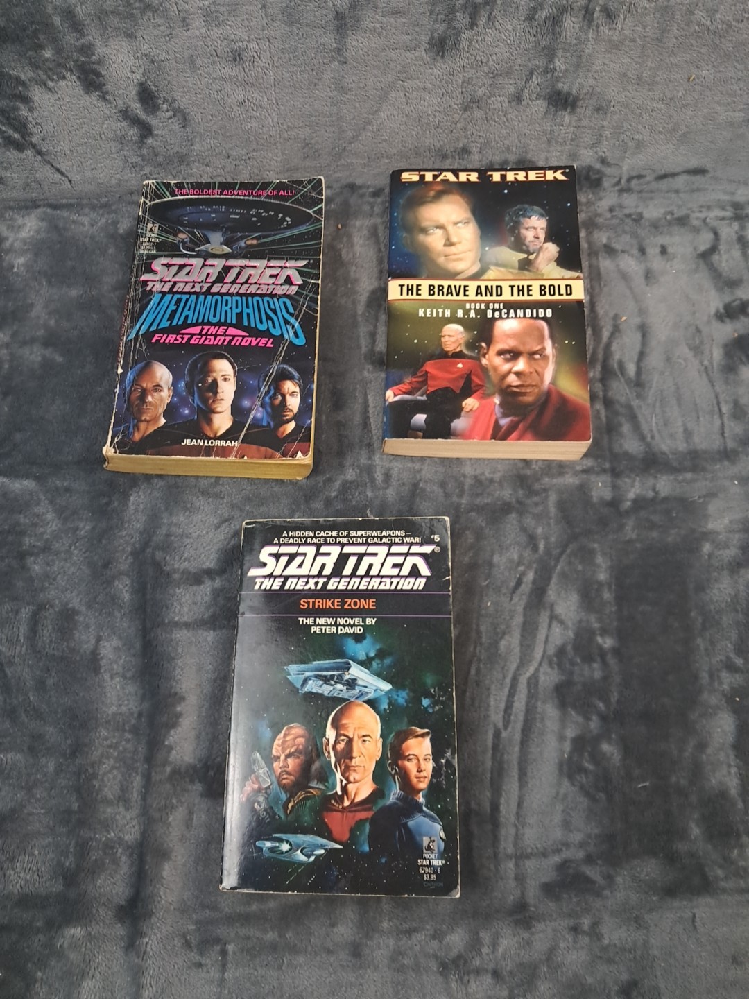 Mixed Lot of 19 Star Trek Books – Mix of books from 70s 80s 90s and 2000s
